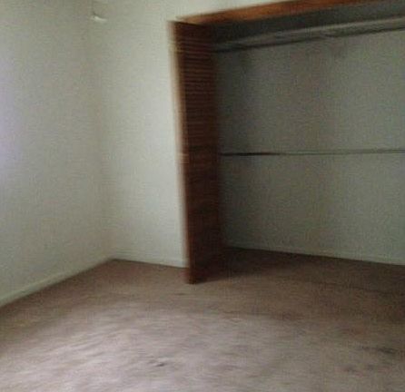 4th image of 108 Evergold Ln