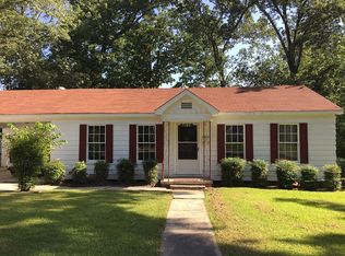 1104 W 8th St, El Dorado, AR 71730
