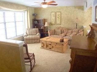 205 SW Rockwood St, Blue Springs, MO 64014