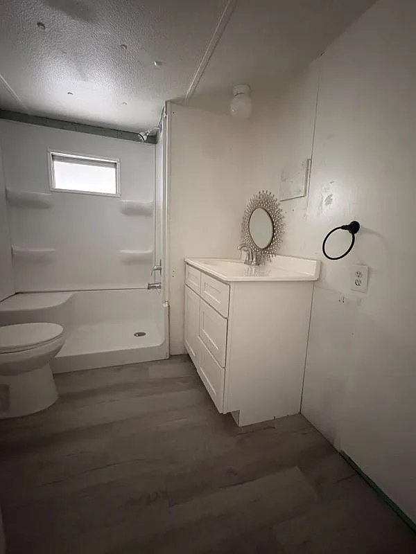 2 bed, 1.0 bath, 900 sqft, $850 — Photo 3
