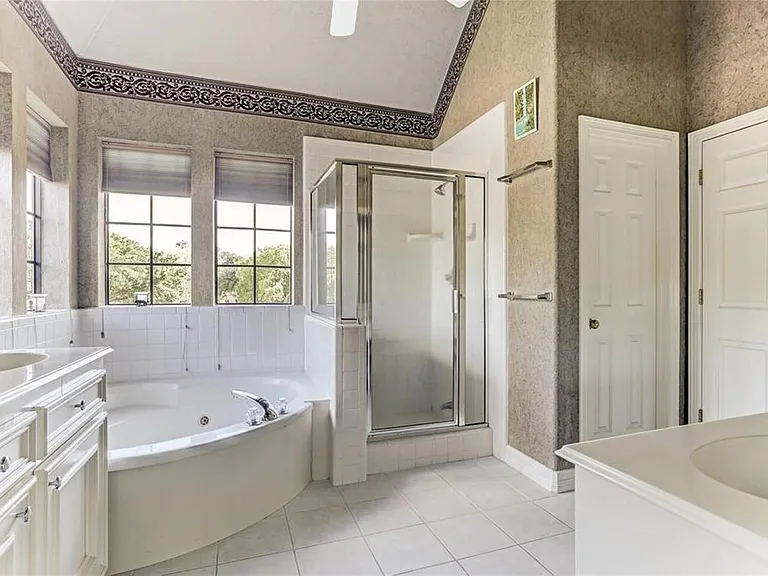 1706 Country Squire Dr — Photo 20