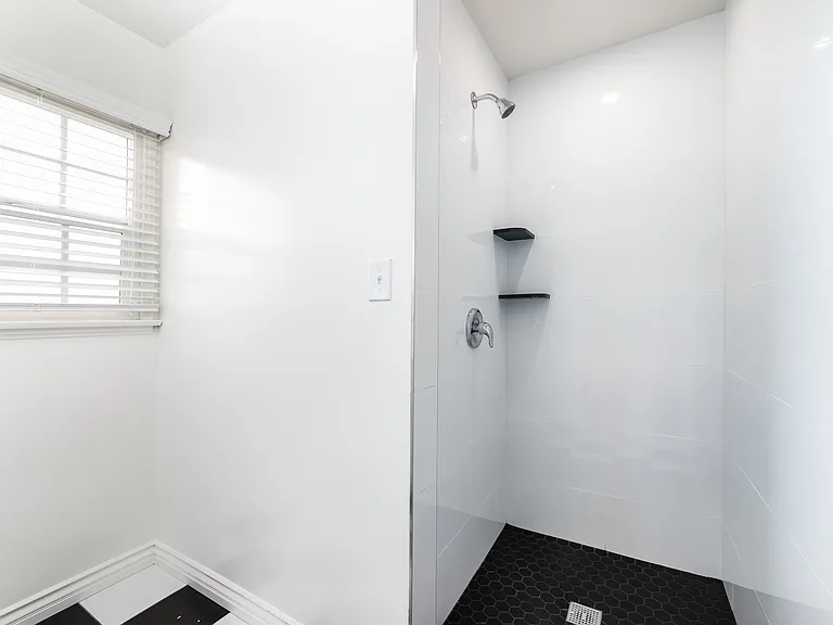4283 Tujunga Ave — Photo 13