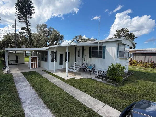 4 Lakeview Dr, Palmetto, FL 34221