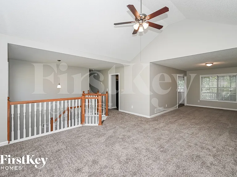 7775 Poppy Dr — Photo 4