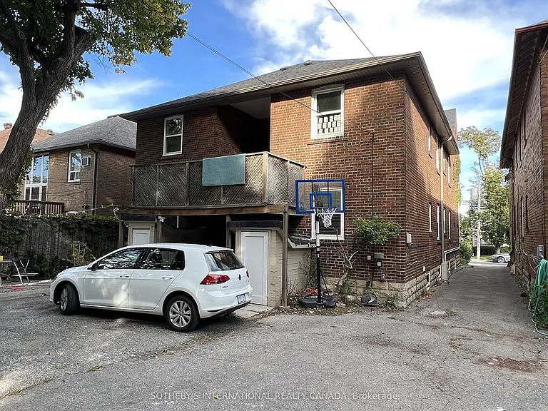 126 Braemar Ave #UPPER — Photo 4