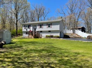 61 Appleseed Rd, Sussex, NJ 07461