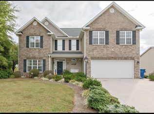 101 Waters Edge Dr NW, High Pt, NC 27263