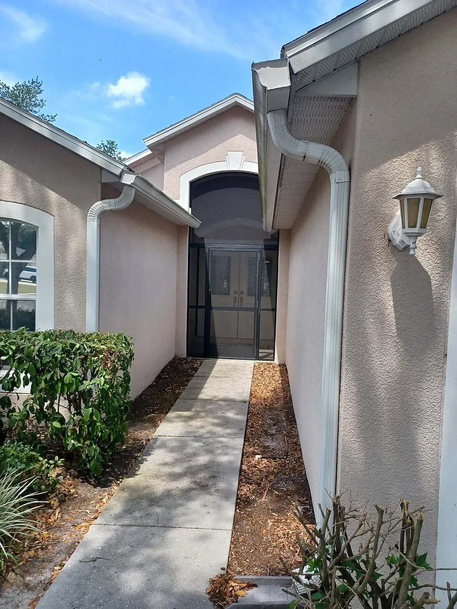 Building Photo - 34943 Meadow Reach Dr