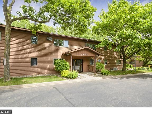 2nd image of 4850 Babcock Trl APT 212