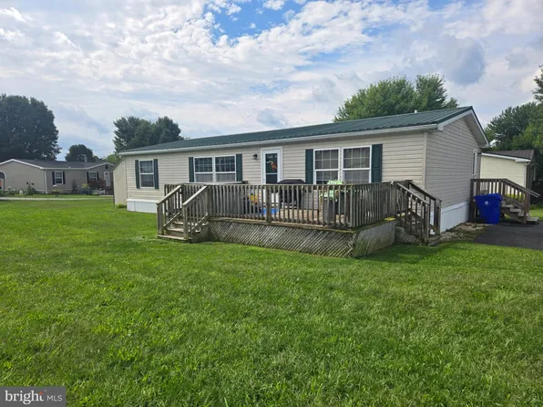 41 Tiffany Dr, Shippensburg, PA 17257