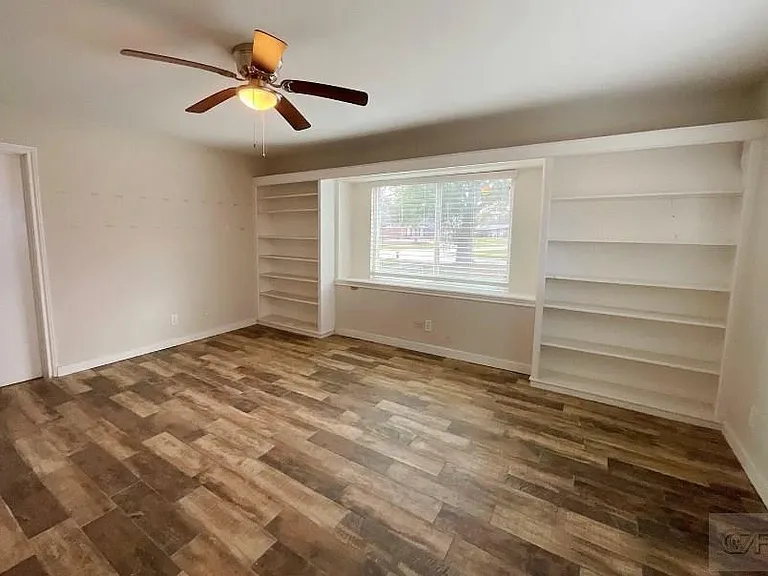 443 Bayou View Dr — Photo 13