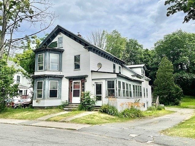 1st image of 39 Summer St