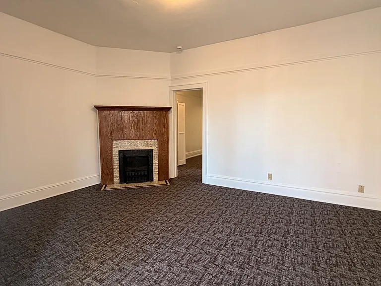 915 College Ave #2 — Photo 5