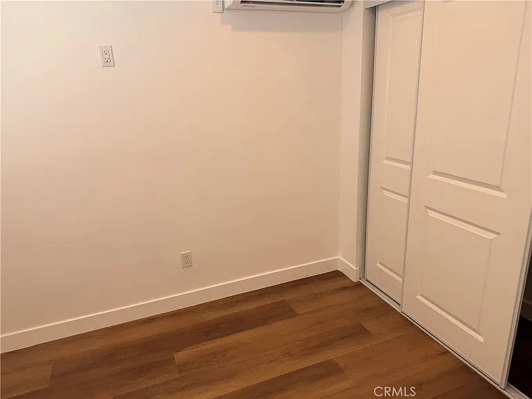 988 Valencia St #6 — Photo 31