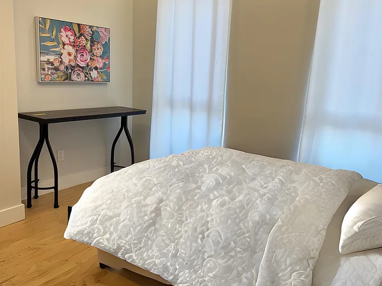 176 Griffith St #2 — Photo 8