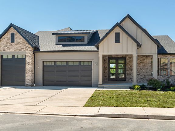 3rd image of 1727 N Siena Cir