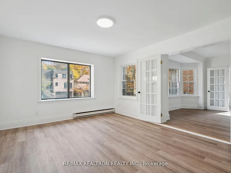 6 Woodvale Cres — Photo 17