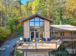 393 Everet Jenkins Rd, Robbinsville, NC 28771