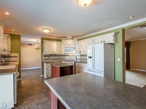 5th image of 14668 Autumn Rd