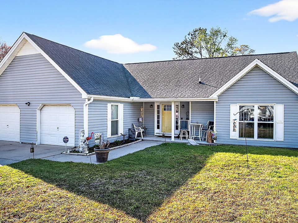 1st image of 110 Heron Ln