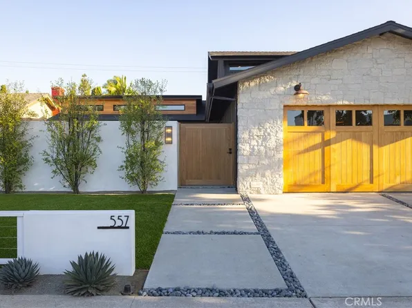557 Sturgeon Dr, Costa Mesa, CA 92626