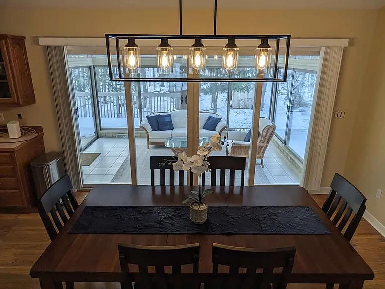 919 Kings Row Dr NW — Photo 4
