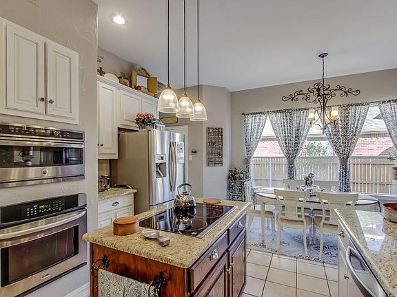 5th image of 609 Crestbrook Dr