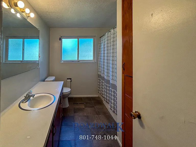 1528 E 8640 S — Photo 13