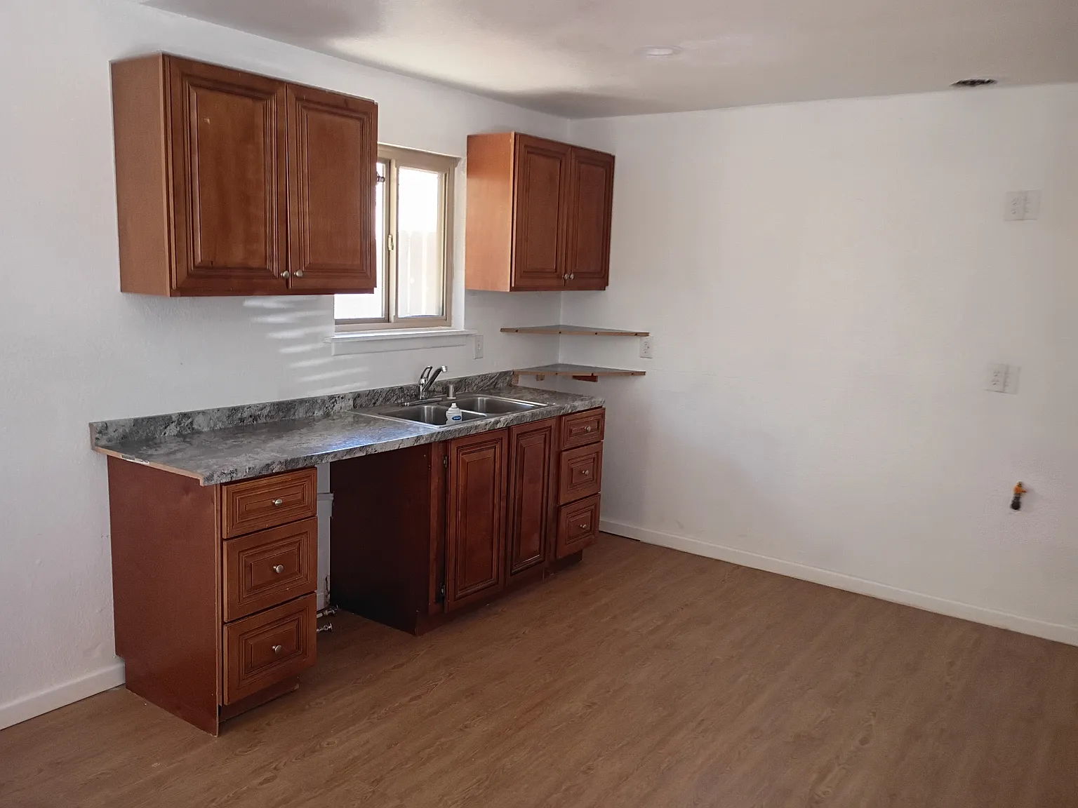 340 W Grace St — Photo 2