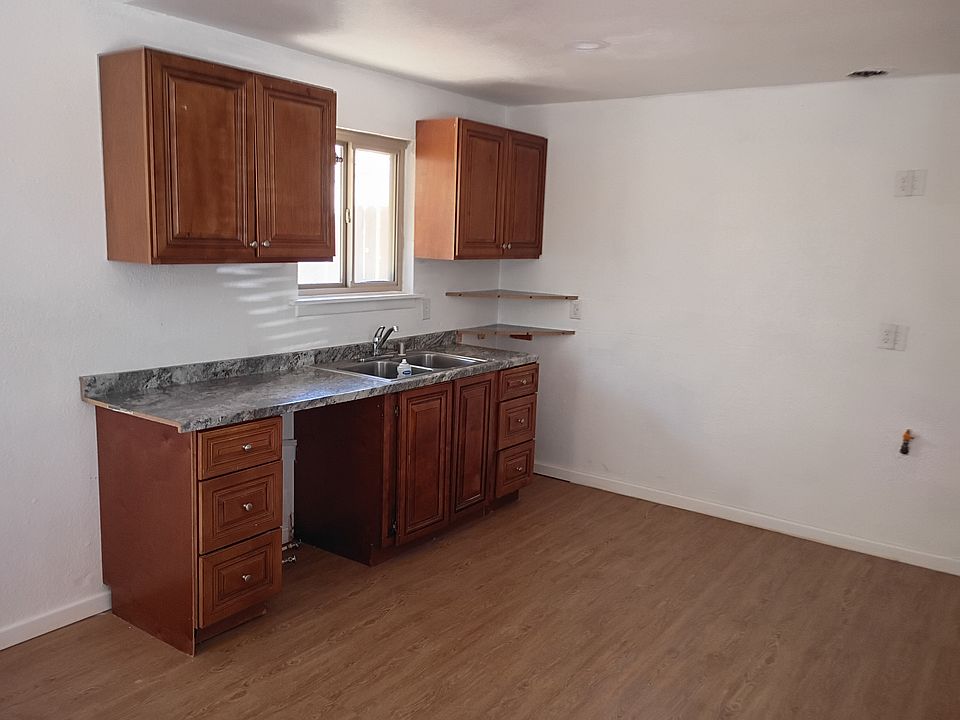 2nd image of 340 W Grace St