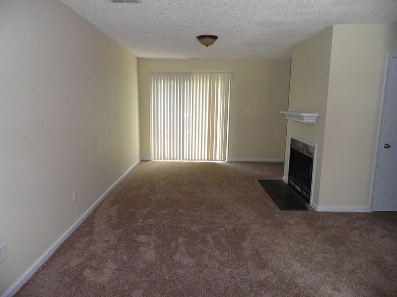 2nd image of 228 Kentucky Dr