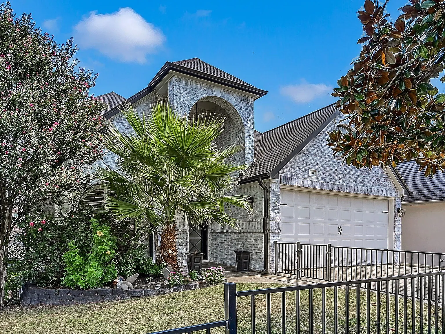 4 bed, 3.5 bath, 3067 sqft, $5,800 — Photo 3