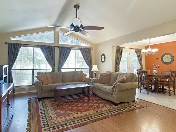 2nd image of 6925 Briardale Dr