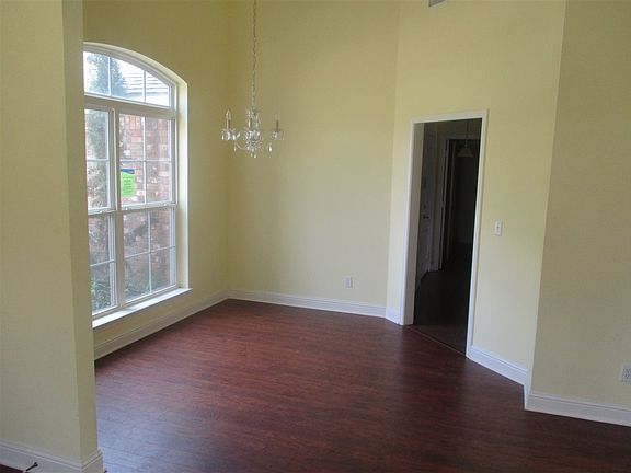 4th image of 140 Briarwood Trce