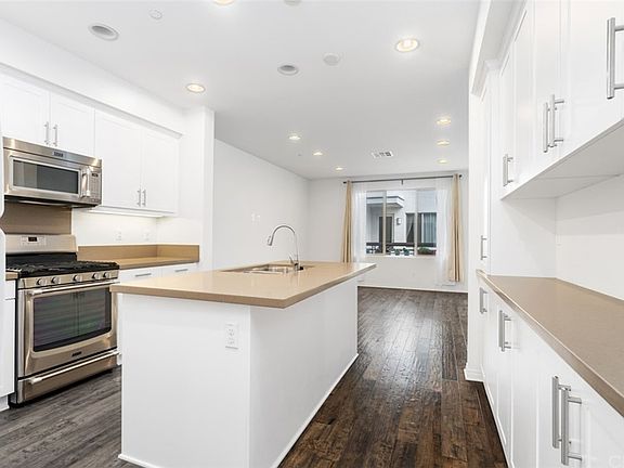 4th image of 5553 Coral Dr Unit 108