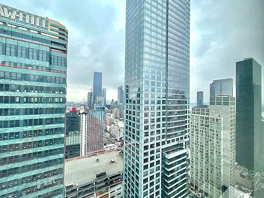 Rented by Addison Property Group | media 20