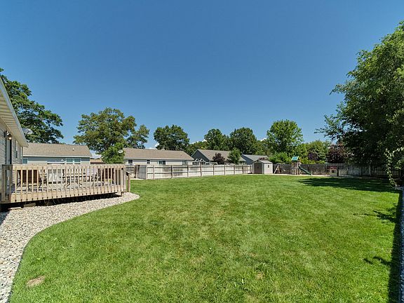3rd image of 3022 McCracken St