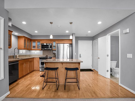 5th image of 20 Ryland Park Dr APT 302