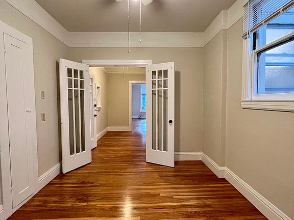 2nd image of 2940 Van Ness Ave #1