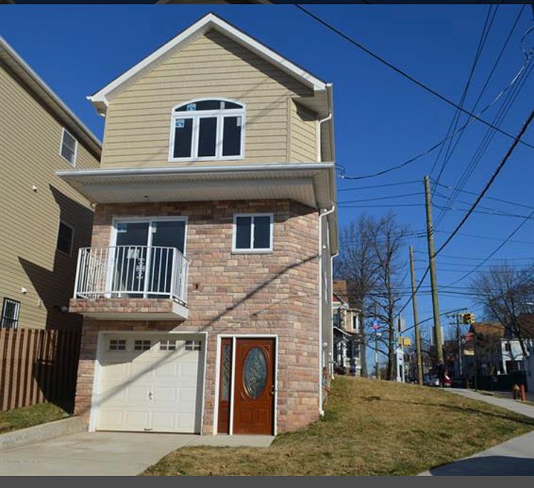 1st image of 125 Garfield Ave