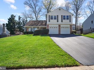 203 Markwood Dr, Sterling, VA 20165