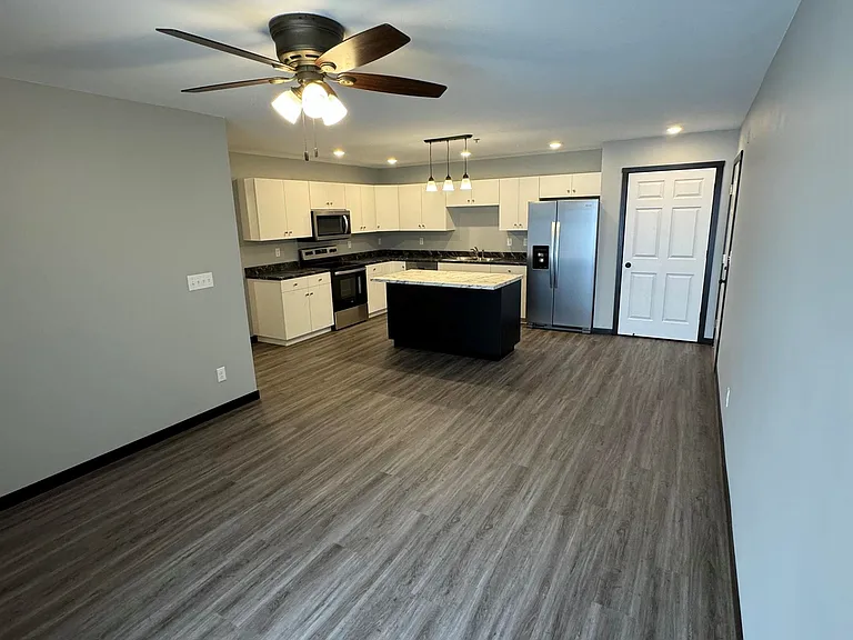 7758 Adrina Dr — Photo 10
