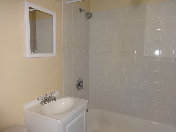 4th image of 354 Mang Ave