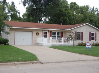 1731 Nobles St, Worthington, MN 56187
