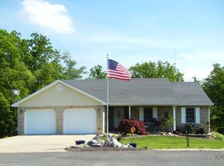 10416 Pinecrest St, New Bloomfield, MO 65063