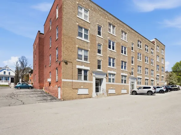 4 Chatham Pl APT 3, Worcester, MA 01609