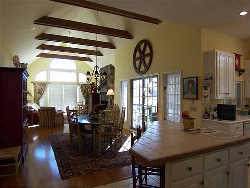 2nd image of 490 Lake Villas Way