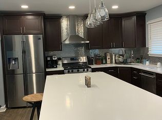 7616 Brookhaven Ave, Darien, IL 60561