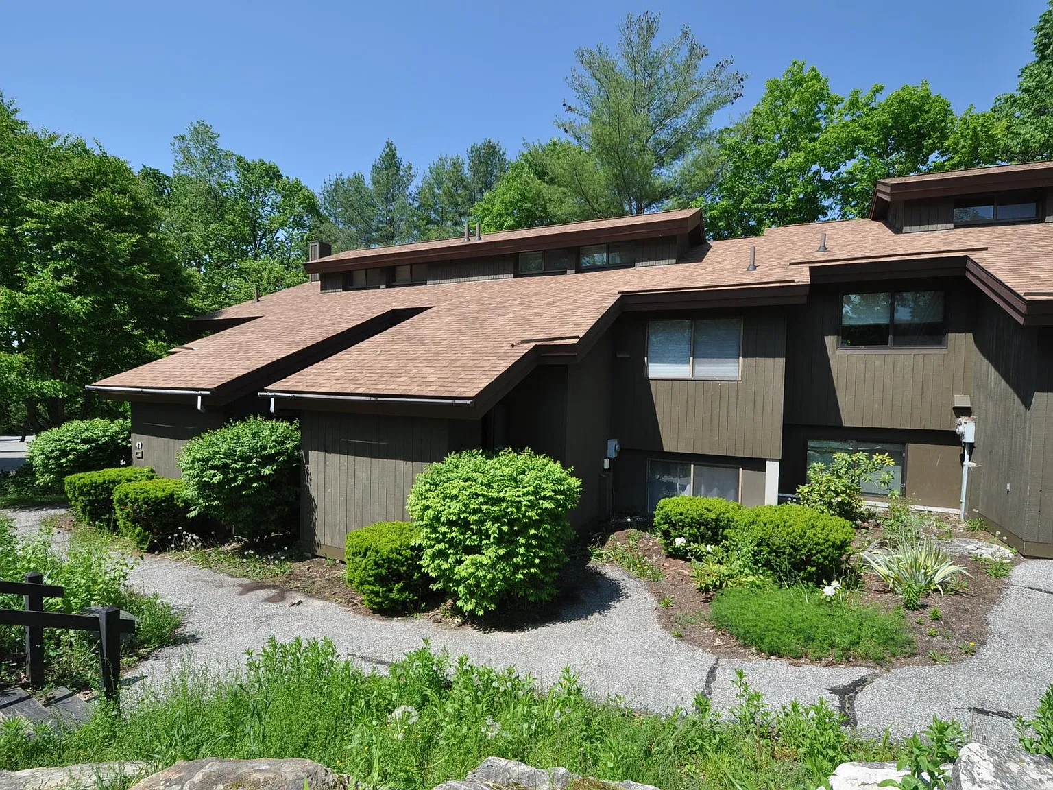 3 bed, 2.5 bath, 1906 sqft, $4,750 — Photo 3