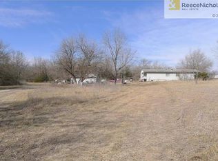 25144 Crescent Hill Rd, Paola, KS 66071